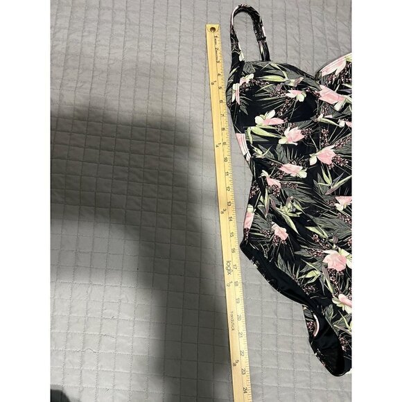 Niptuck Swimsuit Sz 6 One Piece Floral - Picture 6 of 7